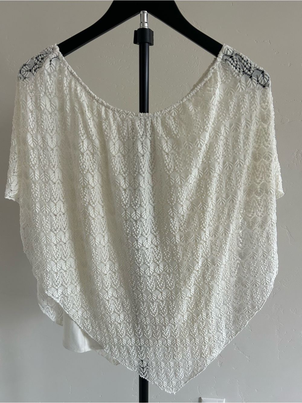White Ivory Lace Poncho Overlay Top Boho Romantic Size M